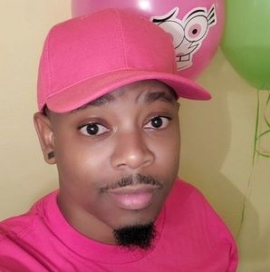 Meet your Posher, Derrick